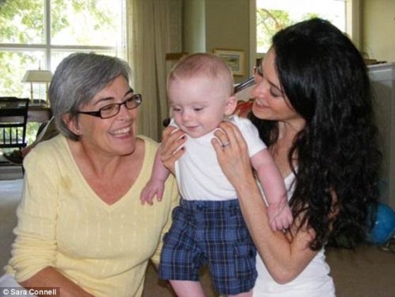 Para Connell, a mãe lhe deu o maior presente possível. "Minha gratidão realmente não pode nem ser descrita em palavras", disse ela (Foto: Sara Connell)