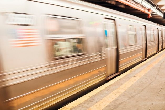 Uma cena surpreendente aconteceu no metrô de Nova York (Foto: Freepik)