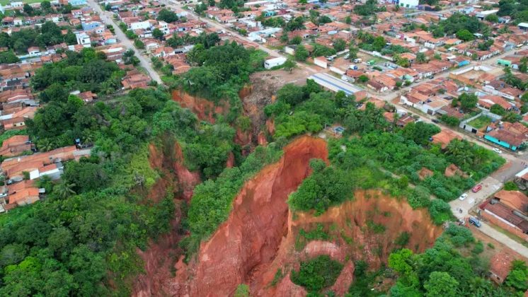 Buriticupu: a cidade brasileira que corre o risco de ser engolida por voçorocas (Foto: Maurício Marinho)