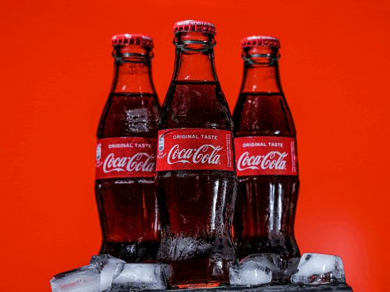 O debate reforça o interesse do público pela história da Coca-Cola e como sua composição evoluiu ao longo dos anos (Foto: Unsplash)