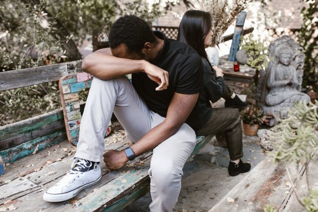 Uma mulher de Bengala Ocidental, na Índia, enganou seu marido para que ele vendesse um de seus rins no mercado negro, prometendo usar o dinheiro para financiar a educação da filha e seu casamento futuro (Foto: Pexels)