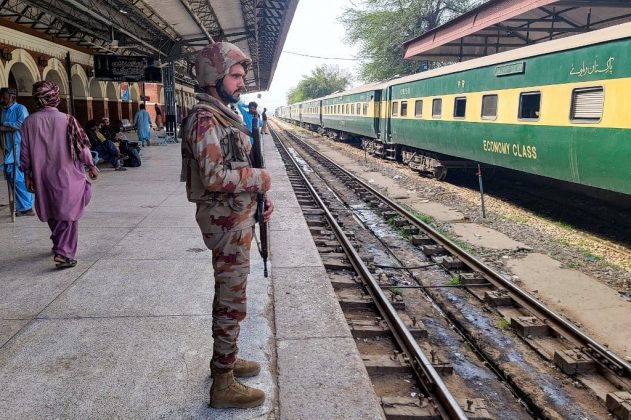 As forças militares iniciaram uma resposta imediata, desencadeando um intenso confronto com os militantes, que usavam civis como escudos humanos, segundo fontes de segurança (Foto: X)