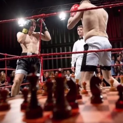 Os atletas alternam entre jogadas no tabuleiro e rounds de boxe. (Imagem: reprodução Instagram)