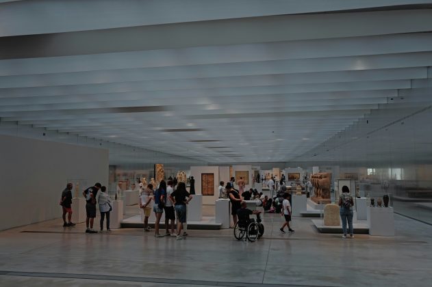 A iniciativa permite que médicos prescrevam visitas gratuitas a museus, galerias e jardins botânicos como forma complementar de cuidado, promovendo alívio emocional e incentivo à atividade física (Foto: Unsplash)