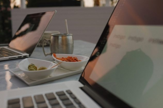 Durante os testes, os participantes conseguiram identificar diferentes concentrações de acidez ao provar amostras artificiais de limonada (Foto: X)