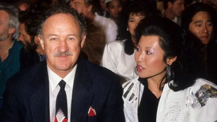 A investigação sobre a morte do ator Gene Hackman e sua esposa, Betsy Arakawa, ganhou um novo desdobramento após um médico afirmar que Betsy entrou em contato com uma clínica médica um dia depois da data oficial de seu falecimento (Foto: X)