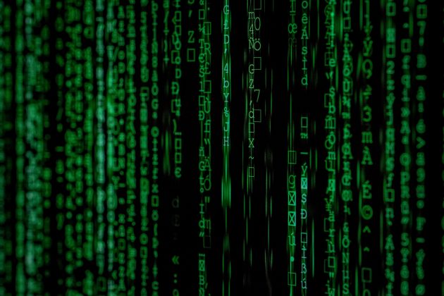 A proposta está detalhada em um estudo publicado recentemente na revista AIP Advances, onde Vopson defende que a força gravitacional não seria apenas uma atração entre corpos com massa, mas sim uma consequência da tentativa do universo de organizar e otimizar a informação que contém (Foto: Unsplash)