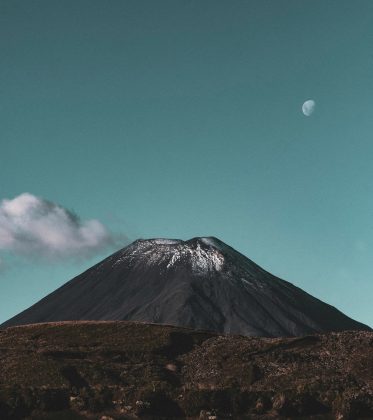 Ao analisar mais de 1.700 eventos sísmicos e a geologia local, os cientistas concluíram que não há magma se acumulando (Foto: Unsplash)