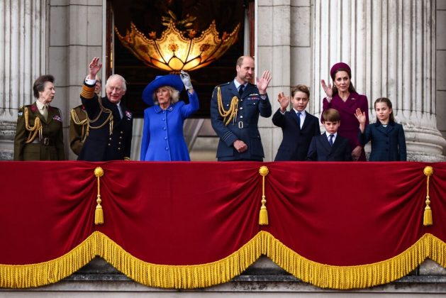 O encerramento será na quinta-feira (8), data oficial do VE Day (Victory in Europe Day), com dois minutos de silêncio ao meio-dia e uma missa de ação de graças na Abadia de Westminster (Foto: X)