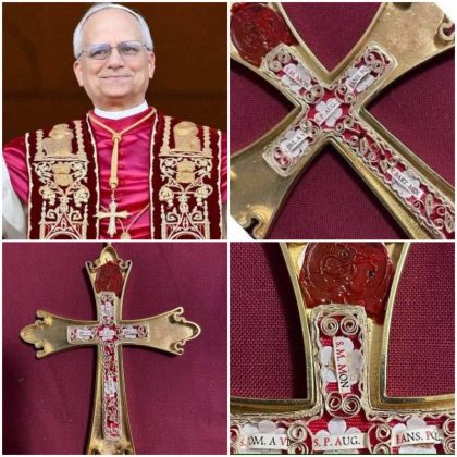 Ao peito, carregava um crucifixo repleto de simbolismo: no centro da peça está um fragmento ósseo de Santo Agostinho, teólogo e santo considerado um dos pilares da espiritualidade cristã e figura essencial da ordem religiosa à qual o pontífice pertence (Foto: X)