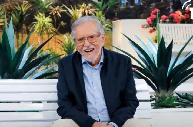 Carlos Alberto de Nóbrega completou 71 anos de trabalho formal. (Imagem: reprodução Instagram)