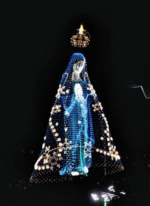 A apresentação encantou fiéis e visitantes. (Imagem: reprodução Instagram/@filmeaparecida)
