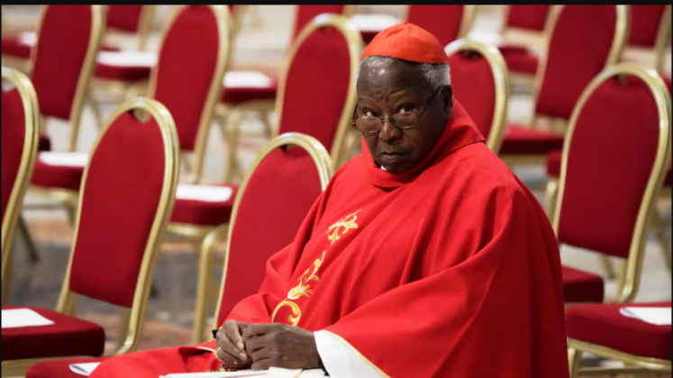 A ausência do cardeal queniano John Njue, de 79 anos, entre os participantes do conclave que definirá o próximo papa tem provocado reações e especulações dentro e fora da Igreja Católica (Foto: X)