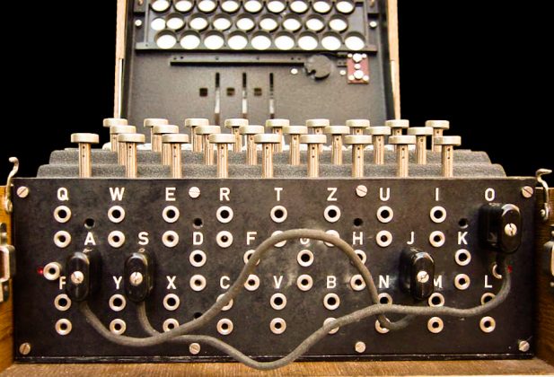 “A inteligência artificial conseguiria simular o funcionamento das antigas bombes de Turing com extrema rapidez. O que levava meses, agora levaria minutos”, afirmou (Foto: X)