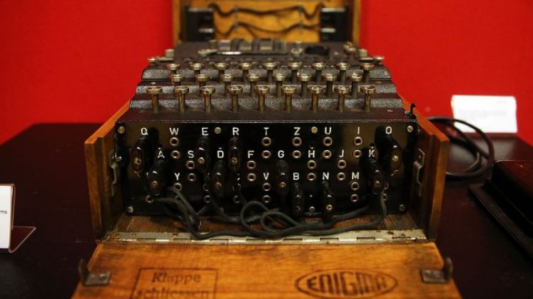 Em uma demonstração prática recente, uma equipe de cientistas treinou uma IA com textos em alemão antigo — incluindo contos dos Irmãos Grimm — para identificar padrões linguísticos (Foto: X)