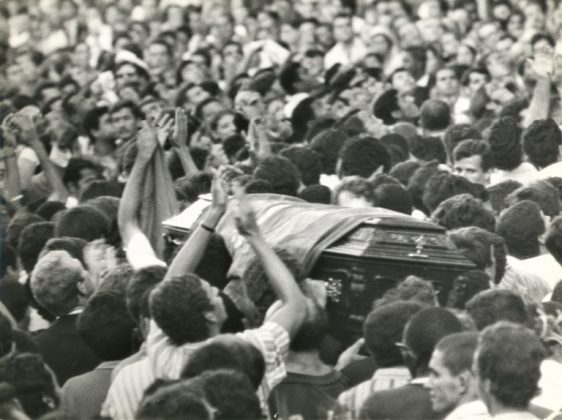 “Eu vi quando ele caiu. A ditadura matou um estudante desarmado”. (Foto: X)