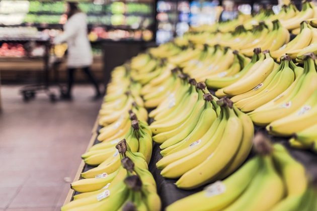 Incluir bananas na dieta diária é uma escolha acessível e saudável. (Imagem: pixabay)