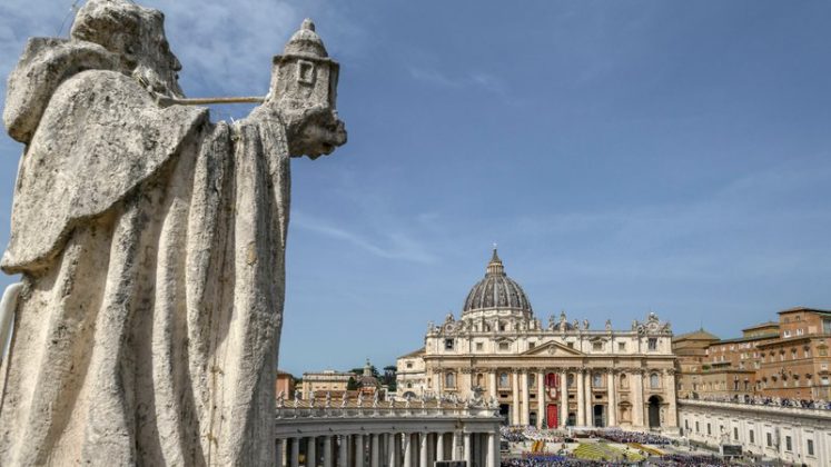 Com o fim dos rituais religiosos de despedida, a Igreja Católica se volta agora à definição de seu novo líder, em um conclave que deve começar nesta quarta-feira (7), na Capela Sistina (Foto: X)