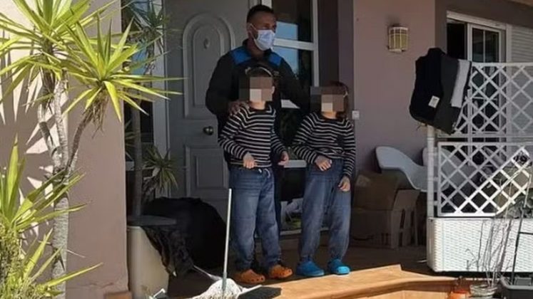 Três irmãos foram resgatados em condições chocantes na cidade de Oviedo, no norte da Espanha, após viverem praticamente isolados do mundo por três anos (Foto: X)