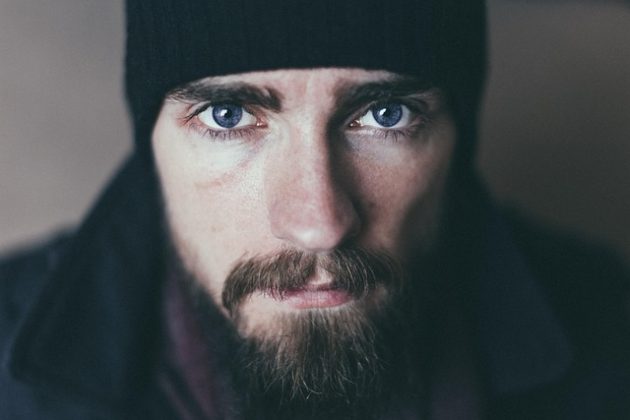Muitas vezes, associa-se a barba à falta de higiene. (Imagem: reprodução Instagram)