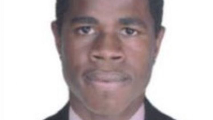 Após o crime, ele teria esquartejado os corpos e os escondido em malas (Foto: X)